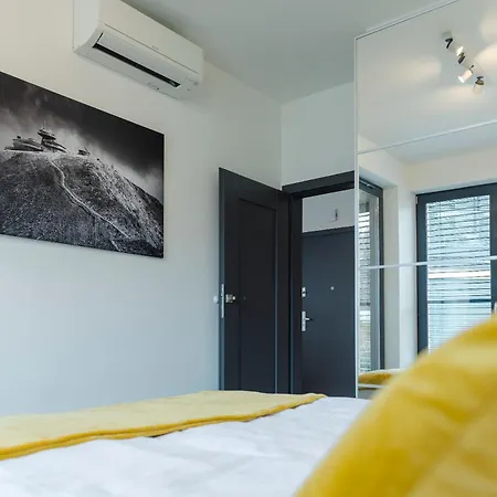 Yellow Star Z Widokiem * 옐레니아구라