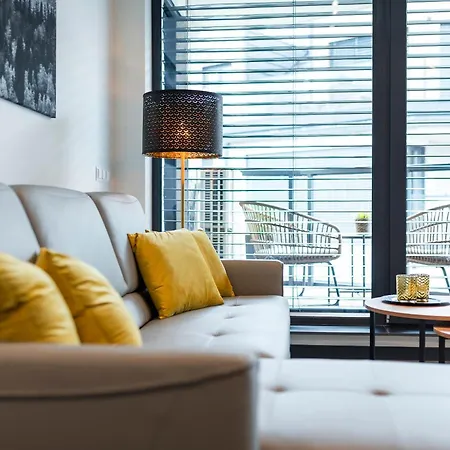 Yellow Star Z Widokiem * يلينيا غورا