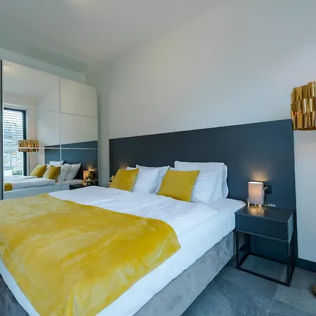 아파트 Yellow Star Z Widokiem 옐레니아구라