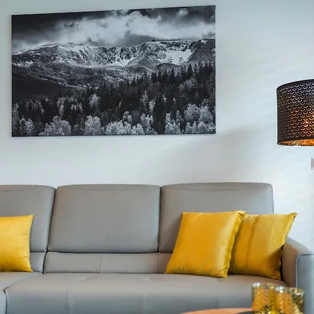 Yellow Star Z Widokiem 옐레니아구라