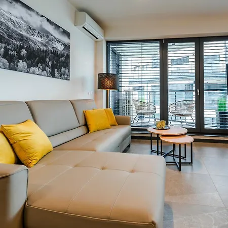 Yellow Star Z Widokiem * 옐레니아구라