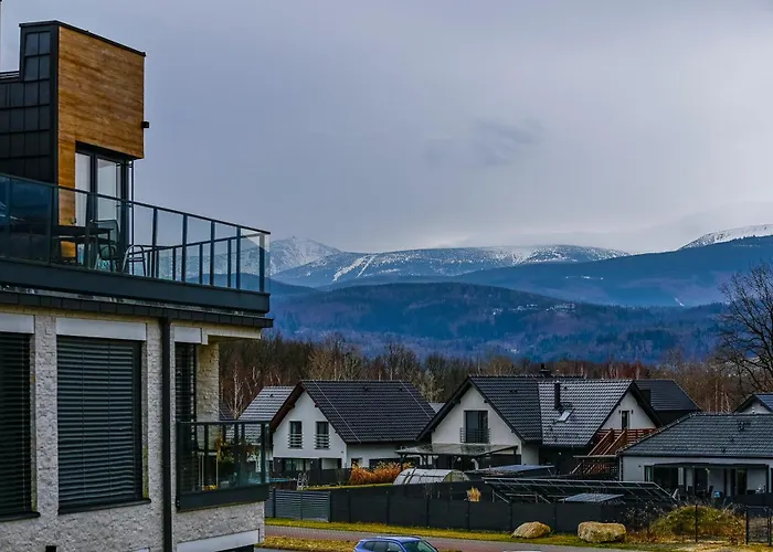 Yellow Star Z Widokiem