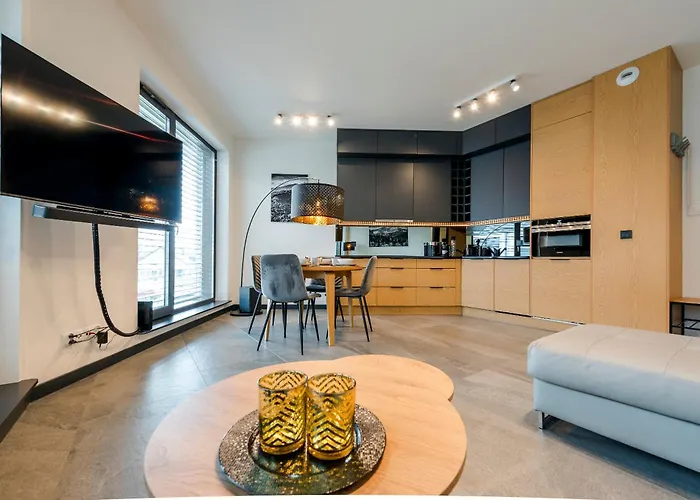 Yellow Star Z Widokiem Jelenia Góra